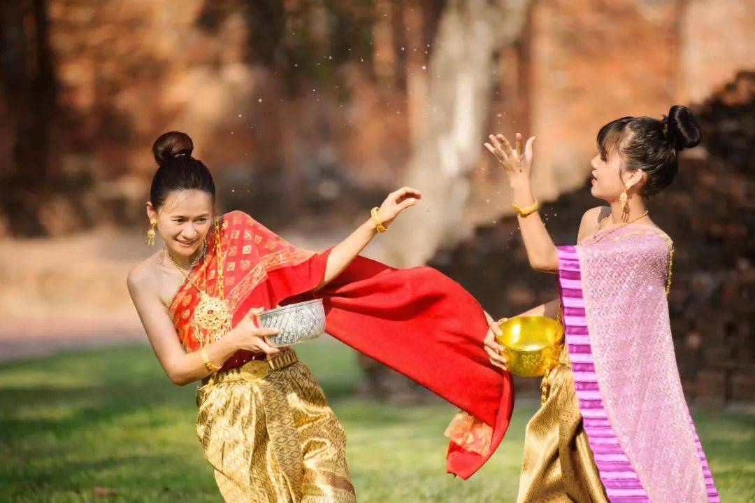 泼水节满血回归,4月请将泰国列入你的旅行计划!_海滩_普吉岛_卡伦