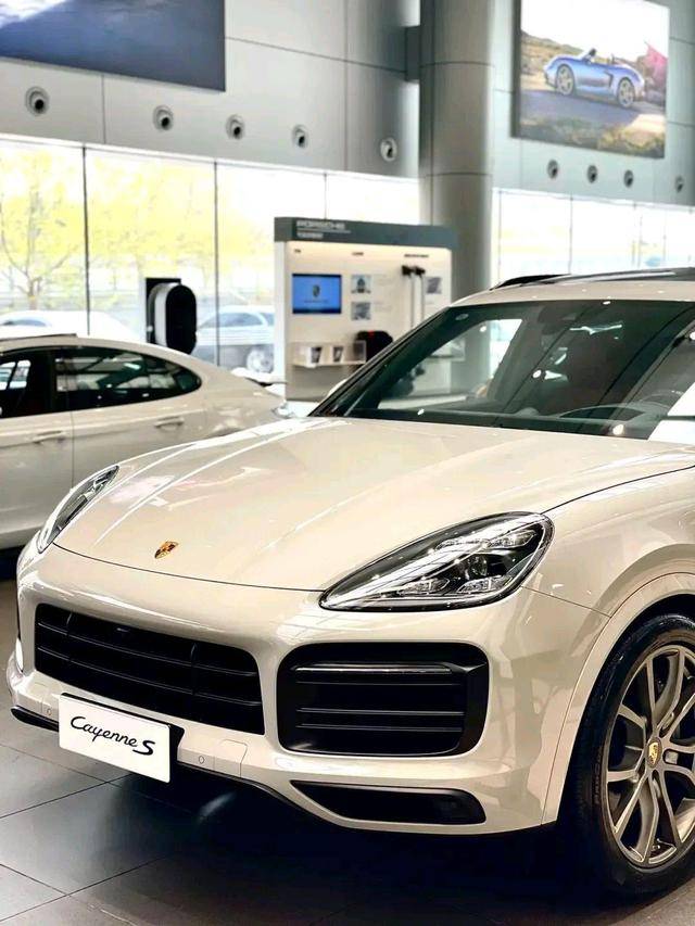 台州 保时捷macan车友会:实拍,香槟金色漆面 四驱 21寸轮毂,犀利霸气