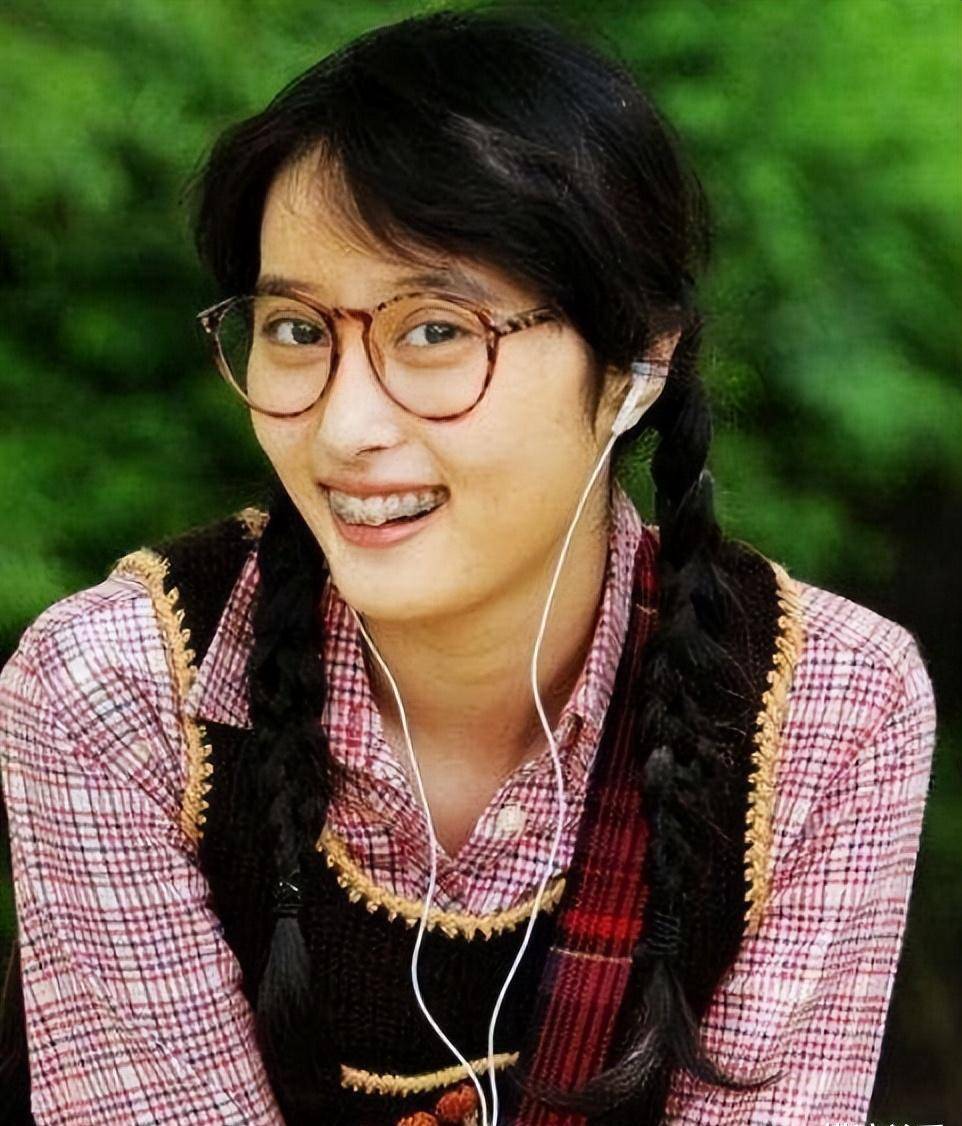 12位演过"嫦娥"的女明星,有人仙气十足,有人硬凑尬演_颜丹晨_王慧