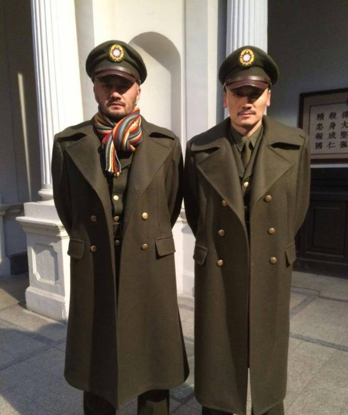 周铁:做音乐16年一直不火,40岁转行当演员,如今52岁仍未婚_父母_嗓音