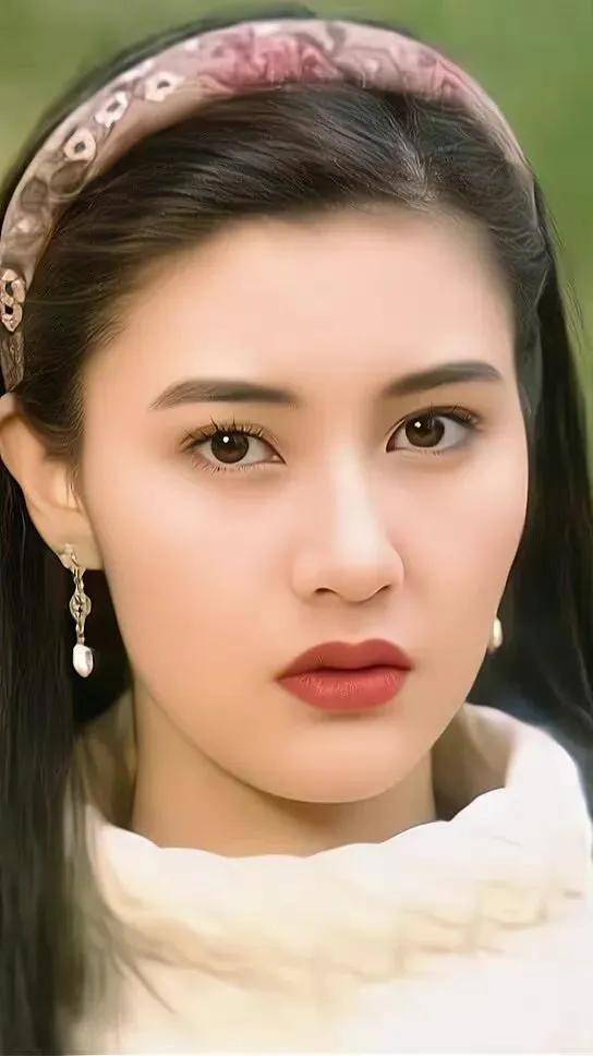 李嘉欣#盛世美颜#港星女神#颜值巅峰#手机壁纸_李嘉诚