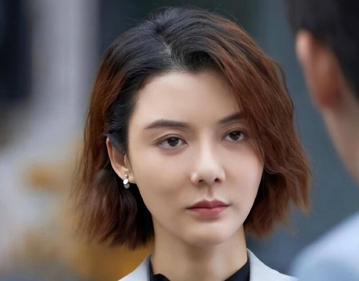 车晓_角色_母亲