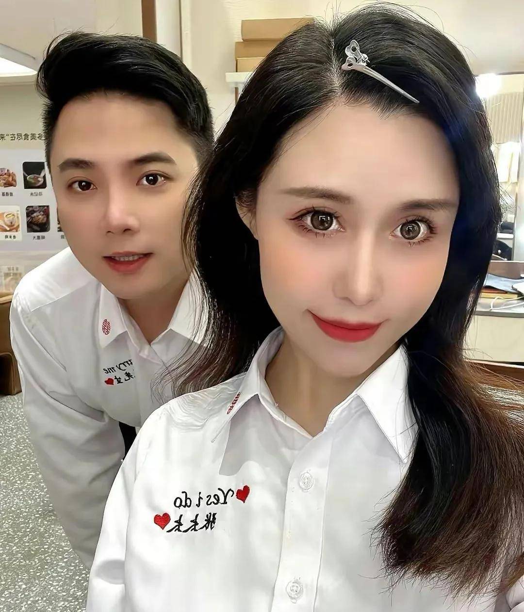 网红猫七七结婚高调炫富,富豪妈妈带三个儿女,二婚嫁小16岁男友_孙书