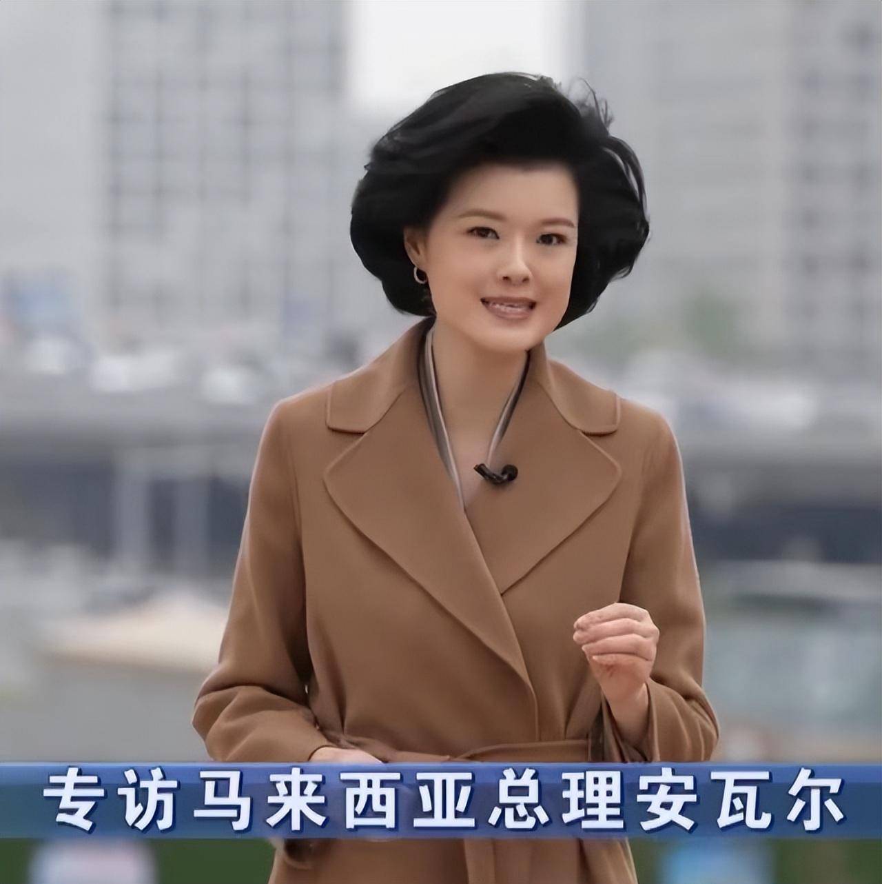 央视主持邹韵采访马来西亚总理火了!