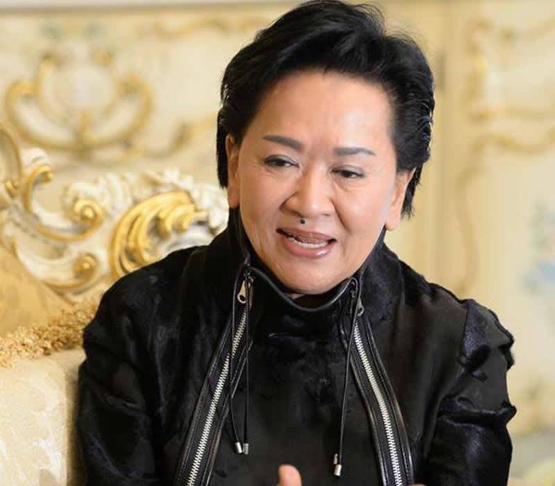 洪金梅:苦等30年,47岁终于嫁入豪门,丈夫却留遗嘱:只给一块钱_邓永祥