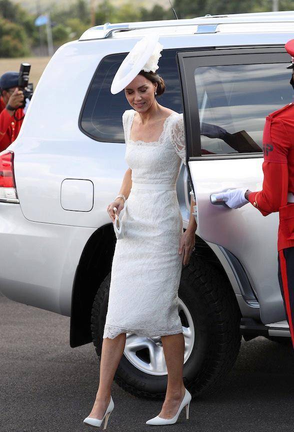 凯特王妃穿白色"蕾丝裙"真好看,减龄且不失高级感,很有品味