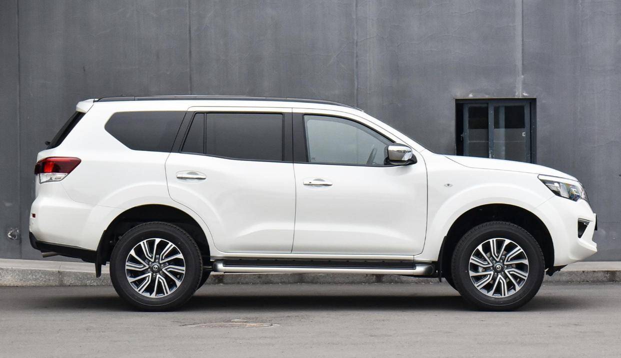 途达可算改了,换碟刹,配大屏,新车标像"霸天虎",2.