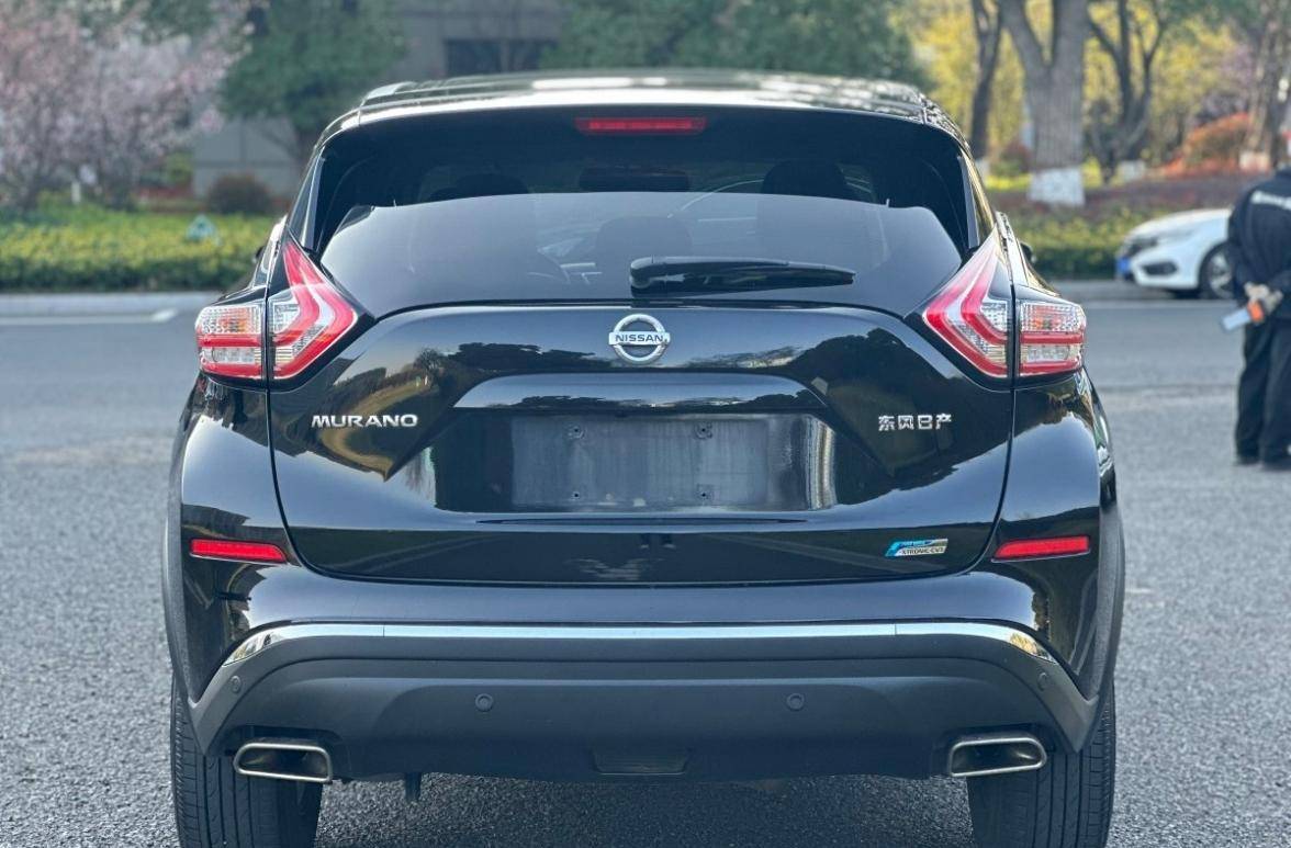 日产楼兰狂降10万,二级市场一车难求,17万买2.