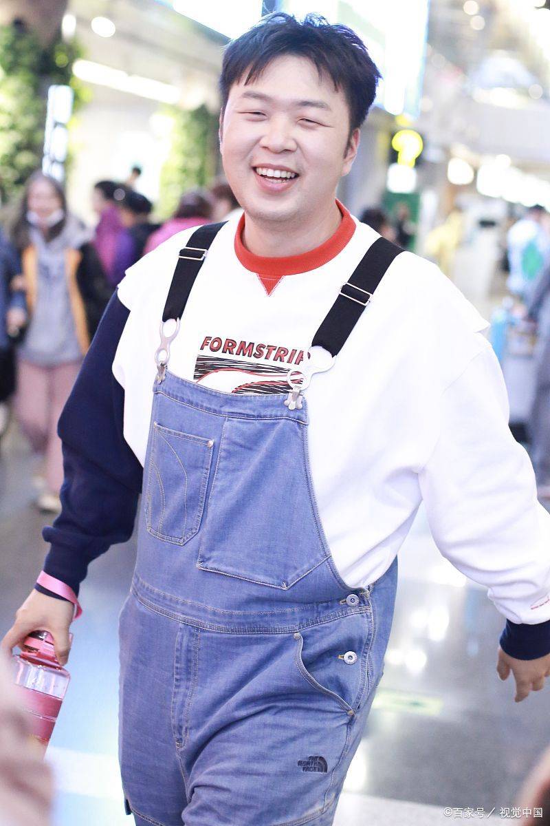 疑似去寺庙参拜,整个人十分消瘦_网友_身材_邓海涛