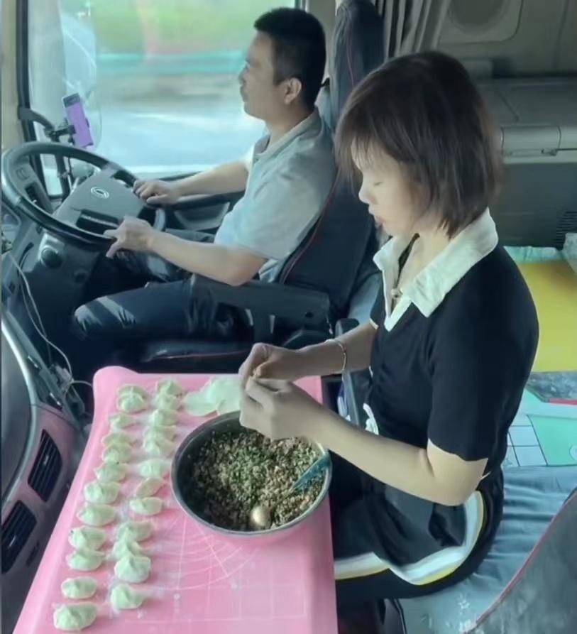 丈夫开车妻子做饭其乐融融:这就是家_网友_孩子_男人