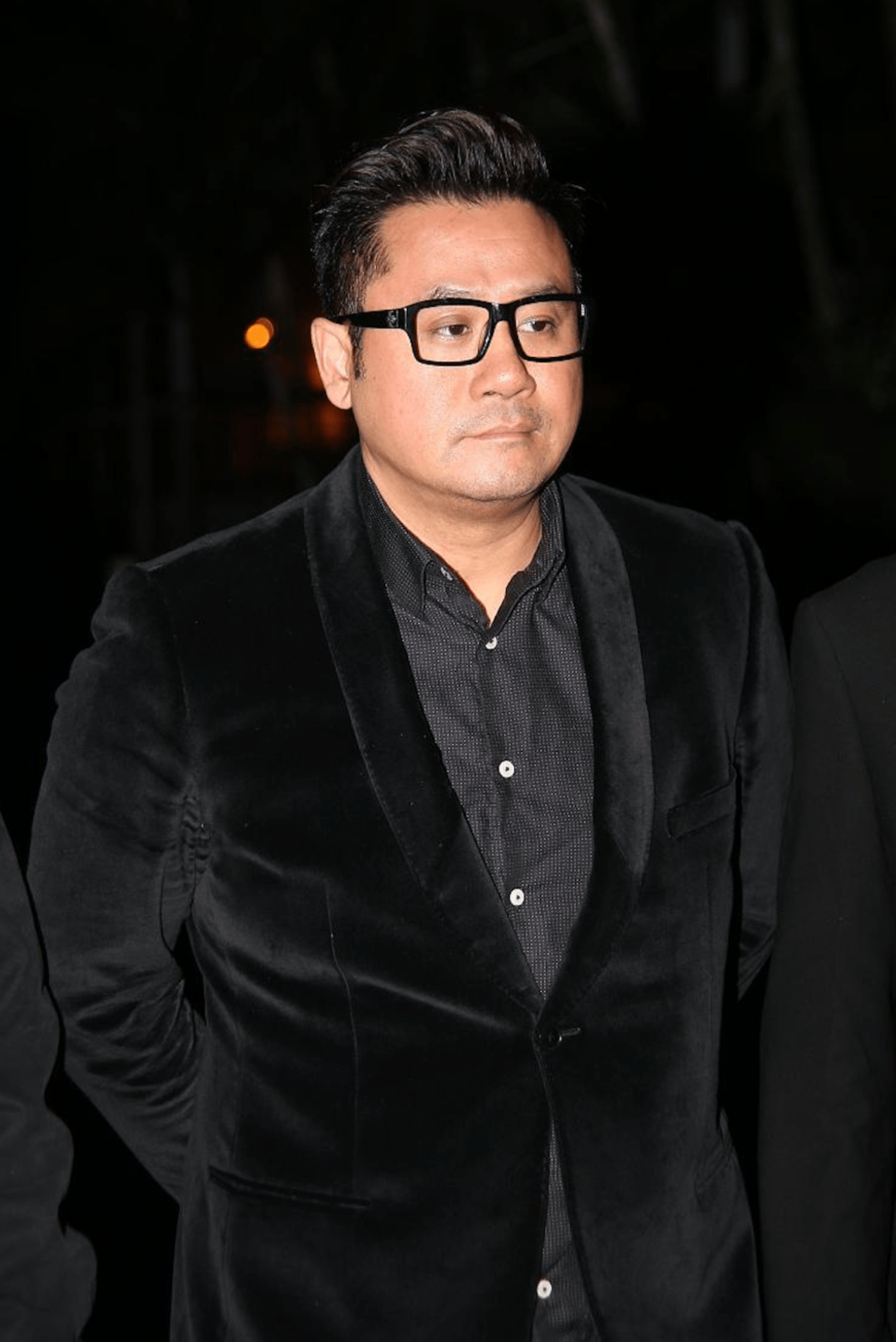 麦长青重返tvb带儿子上节目,20岁儿子比父亲高,长相与吕方神似_发展