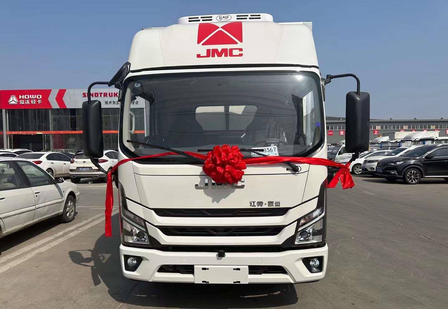 可进市区可拉载七吨货,动力强劲的四米二江铃新凯运蓝牌冷藏车_搜狐