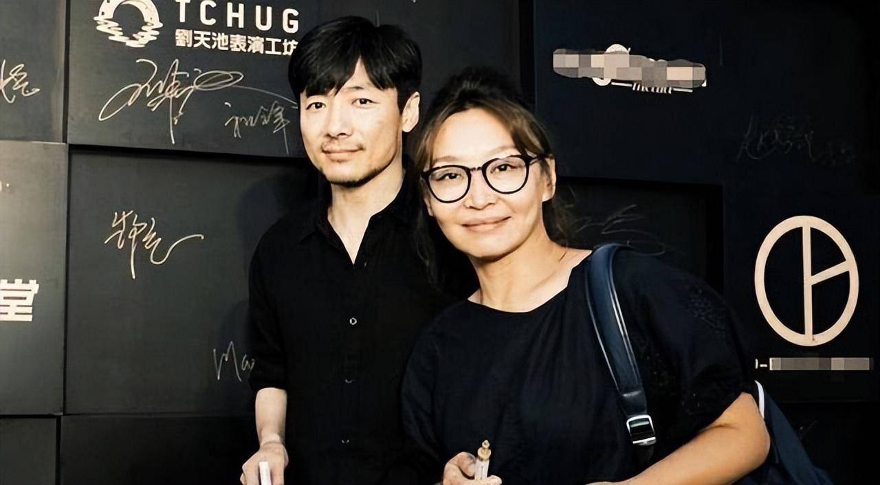孩子是维系家庭的纽带,很多家庭因为不能生孩子分崩离析,祖峰和刘天池