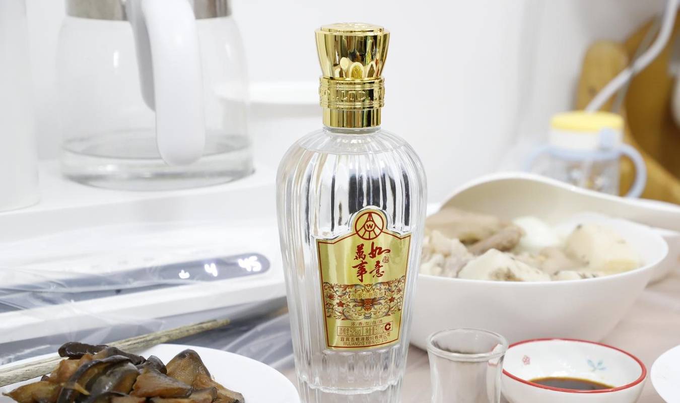 好喝又不贵系列,五粮液万事如意纯雅52度可以尝试下_宜宾_包装盒_中国