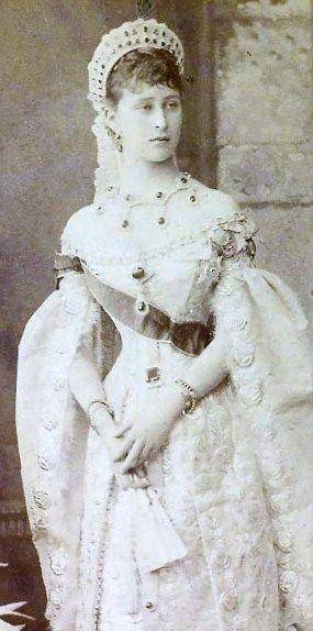 “伊丽莎白”美丽公主身陷险境，却拒绝皇帝表哥的搭救，原因令人感叹