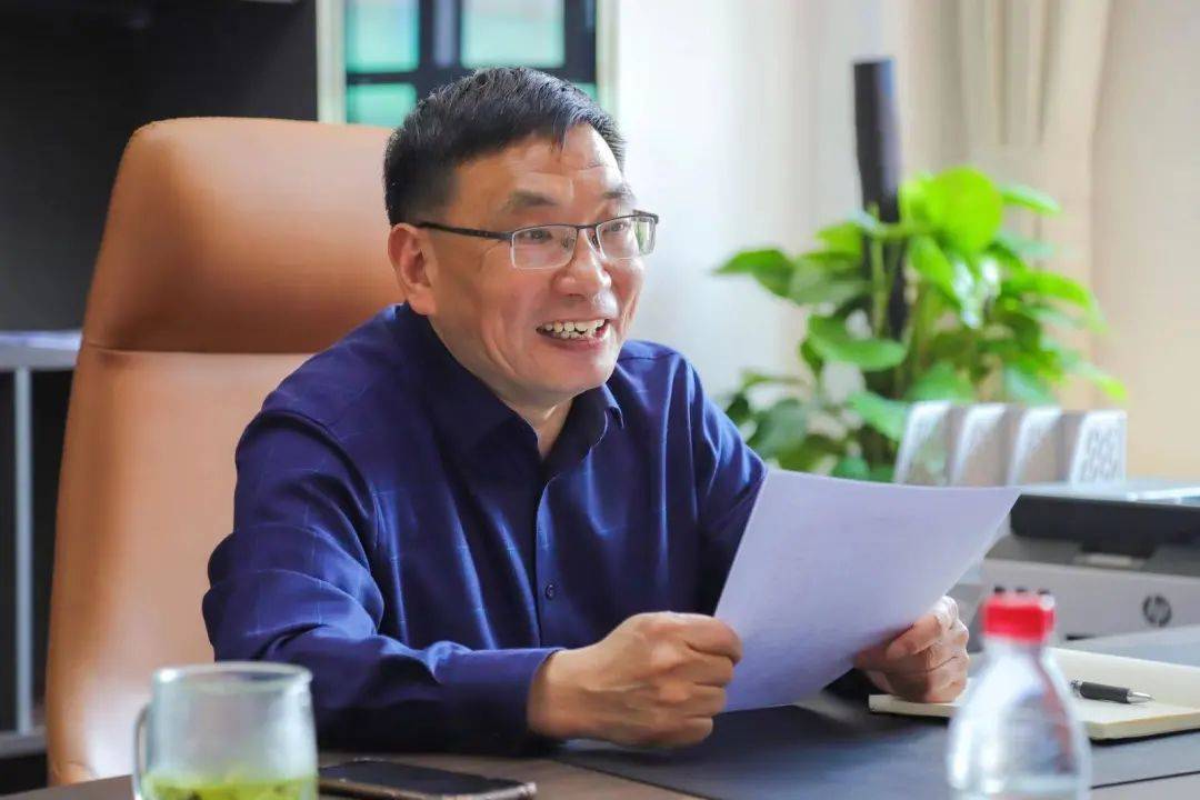 华爱学校迎来"树德系"20年老将_欧小华_教育_管理