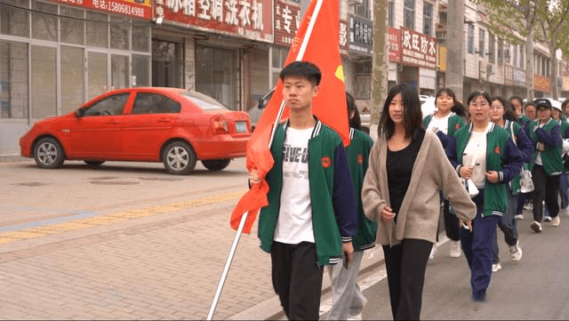 亲近自然 拥抱春天—武城二中与迪尔中学联合开展春季远足研学实践