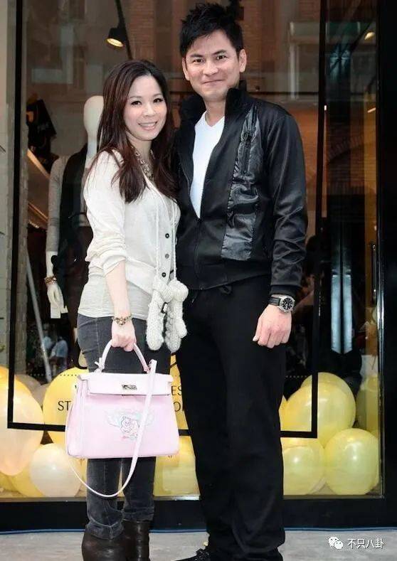 这个普信男竟然也结婚了!奇葩历史不要太多哦._马国贤_女友_康熙