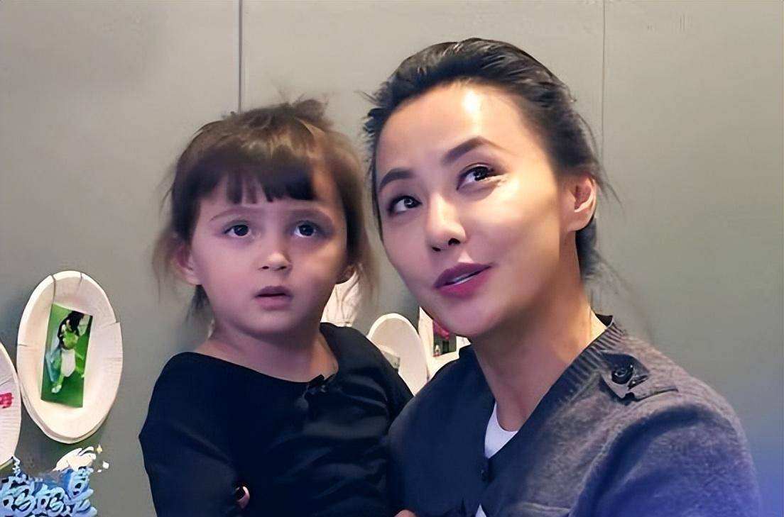 一个新的家庭马雅舒与吴奇隆分开后细心的网友发现了其中的奥秘这份改