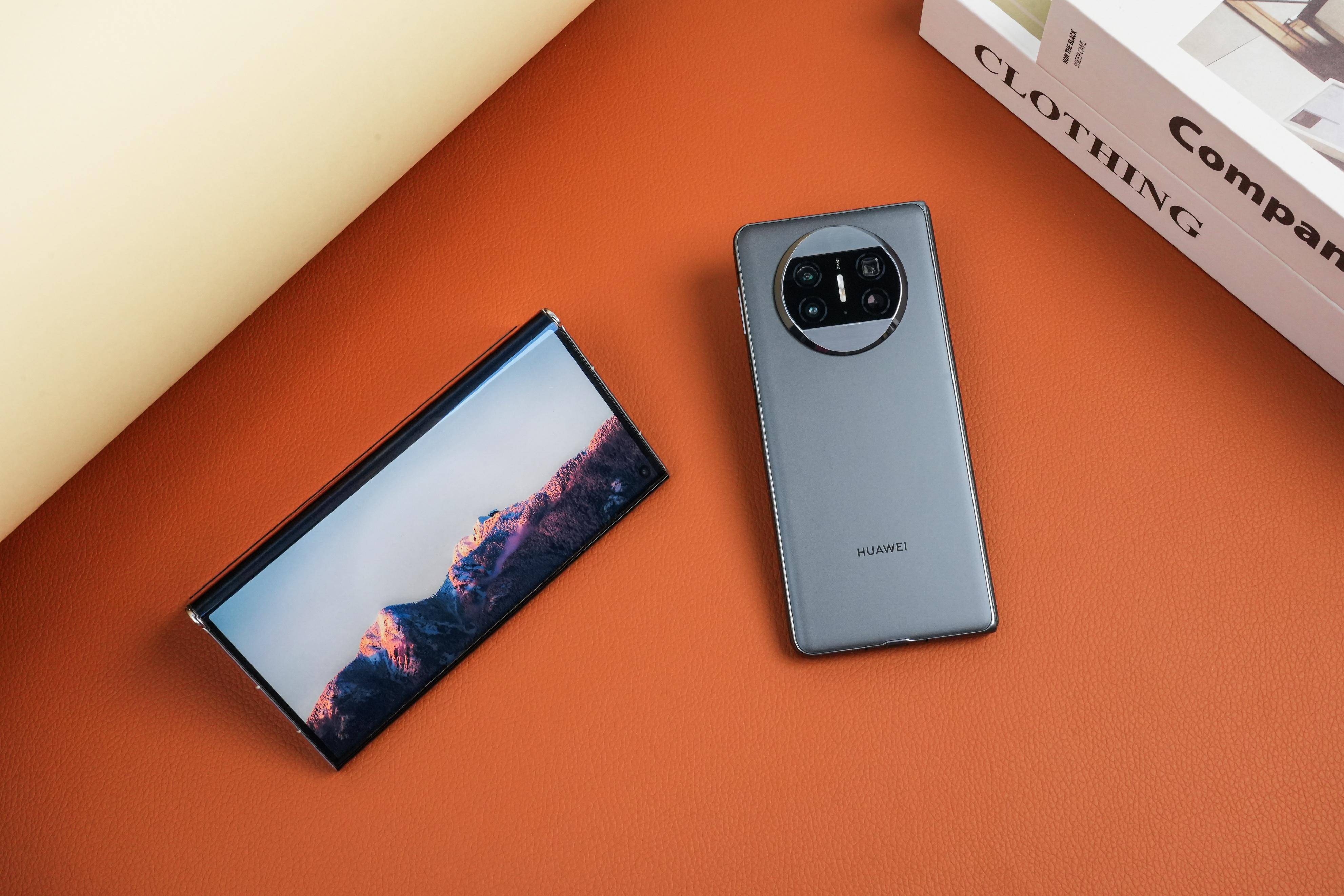 四年7款折叠屏,华为matex3折叠体验更自如_产品_重量_方面