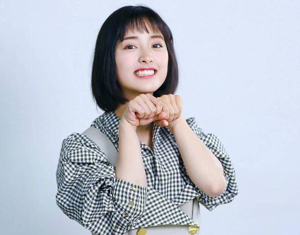 2017年网络剧《致我们单纯的小美好》热播,这部剧是由胡一天和沈月