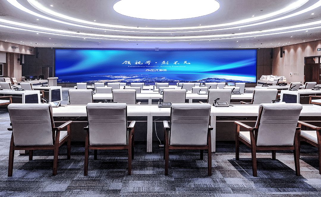 02一屏统览 从看见到预见走进宽敞明亮的指挥大厅,超高清大屏上政务