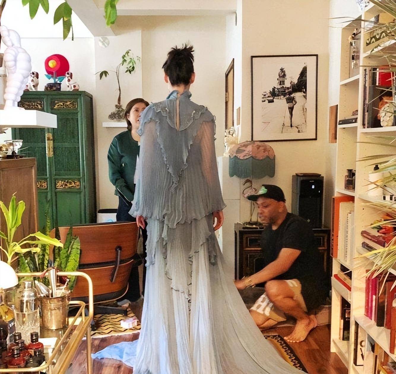 梁洛施豪宅内部曝光,2亿豪华装潢尽显奢华,单身生活享受无限_时尚