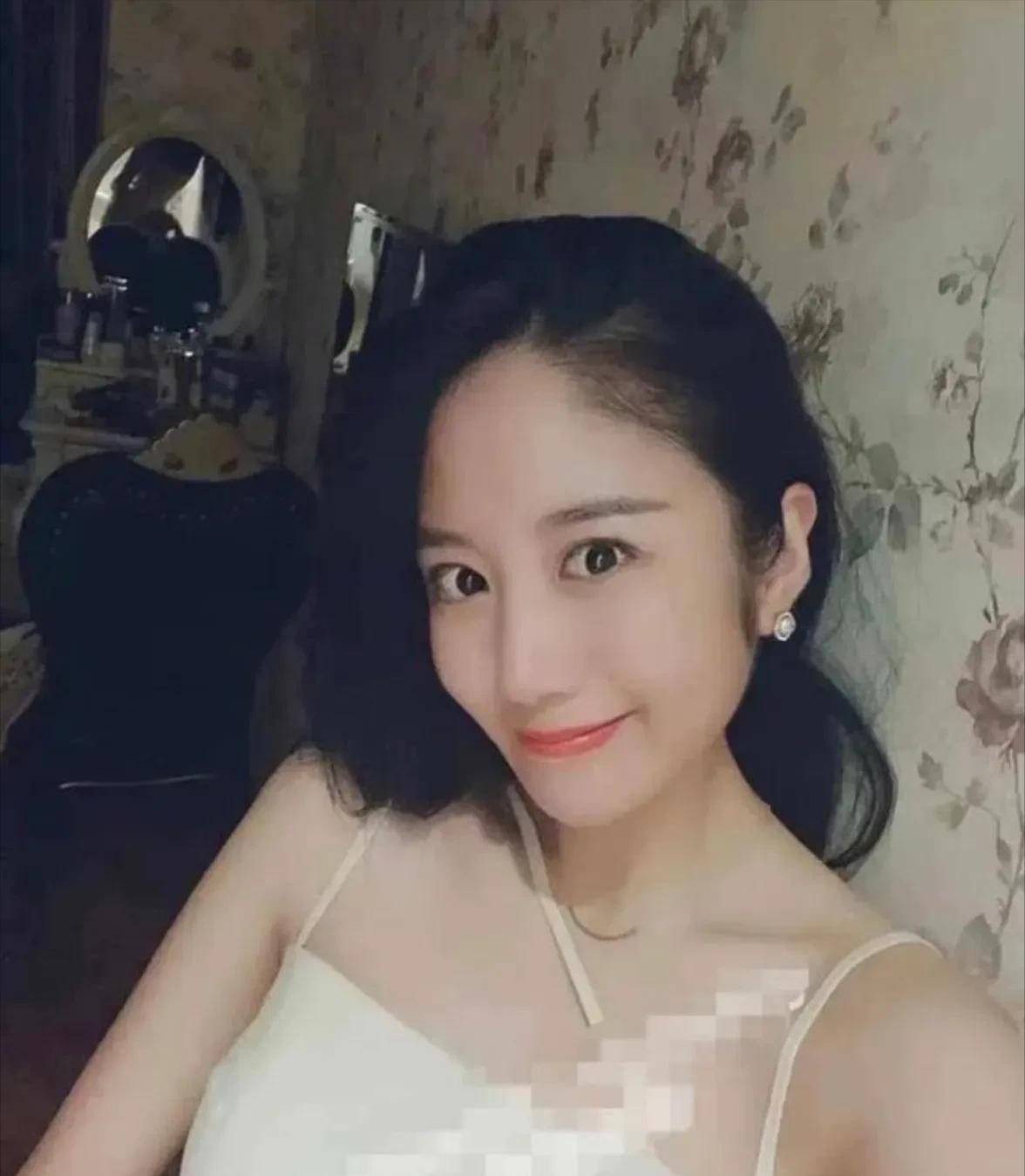 唐山花店老板娘不雅视频被爆，开放程度人尽皆知，网友：三观尽毁_行为_社会_事件