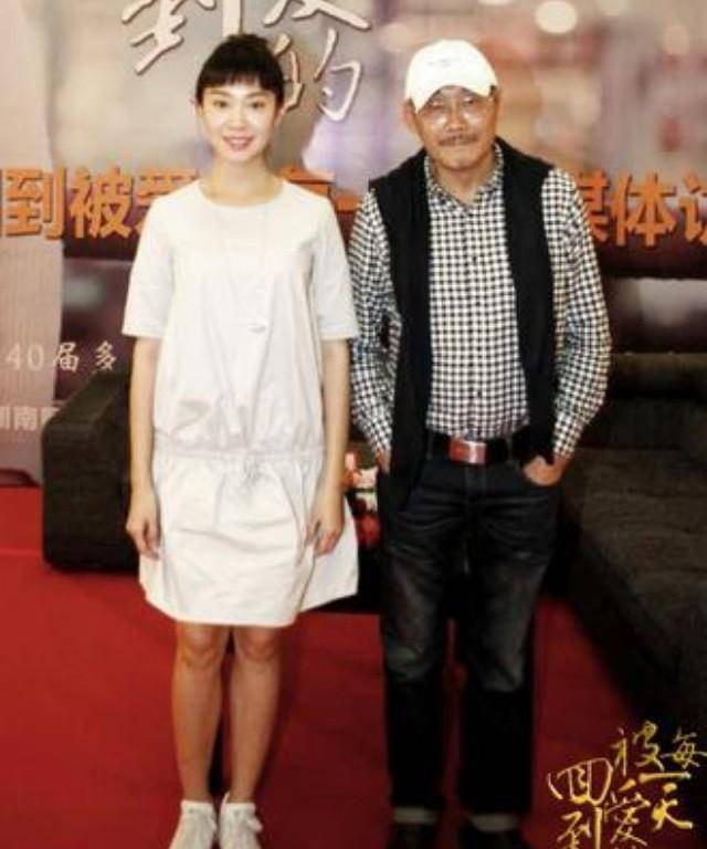 65岁何平突发心梗骤逝,张译,高群书等人悼念,与小27岁女星同居