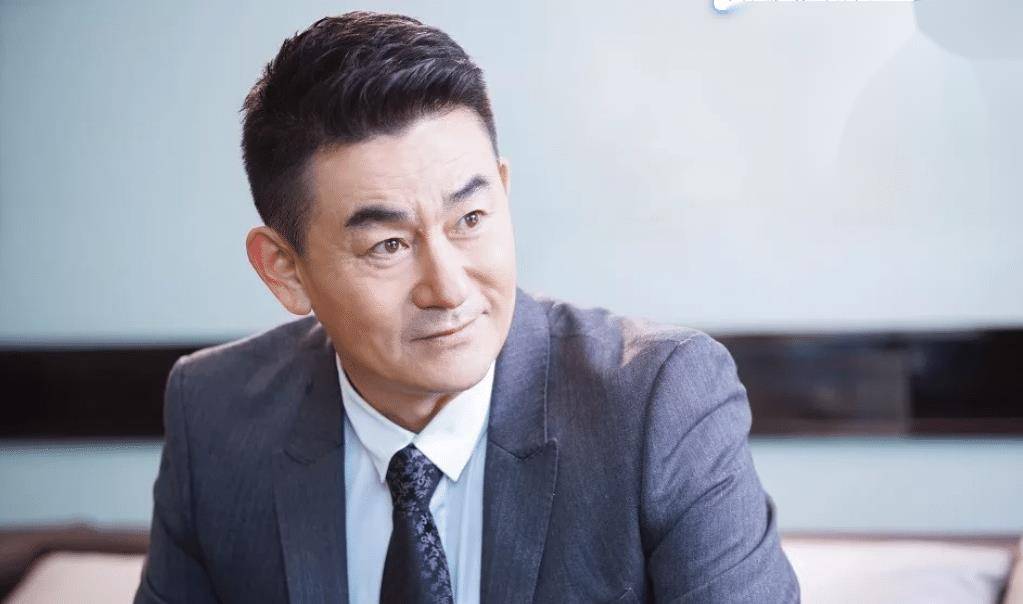 李洪涛的儿子李航安也很喜欢拍戏,但他的天赋不高,参演的角色很少.