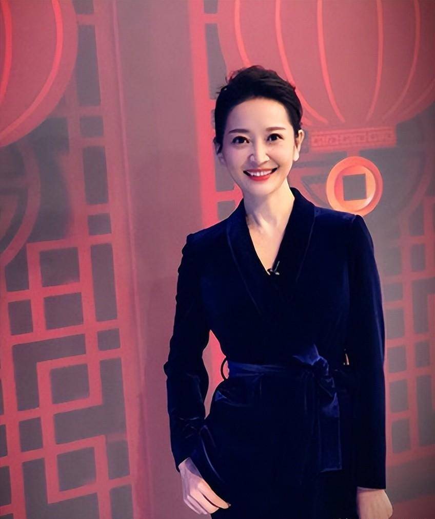 "财经一姐"谢颖颖:音乐专业出身,为何走上了财经主持道路_观众_晚会