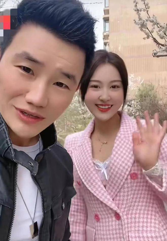 谢孟伟自曝受伤,媳妇涉嫌卷款跑路,网友纷纷表示"再演假戏真做了"