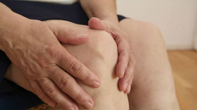 专为风湿骨痛患者而生的金顶钻山风合剂_治疗_关节_人体