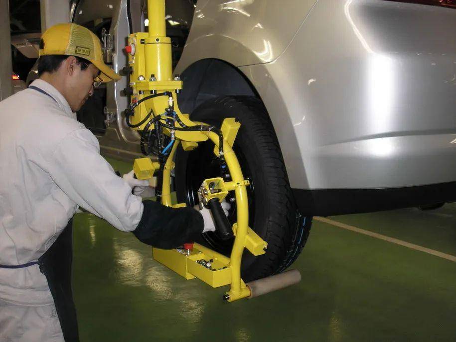 汽车总装机械手之轮胎安装机械手_搜狐汽车_搜狐网