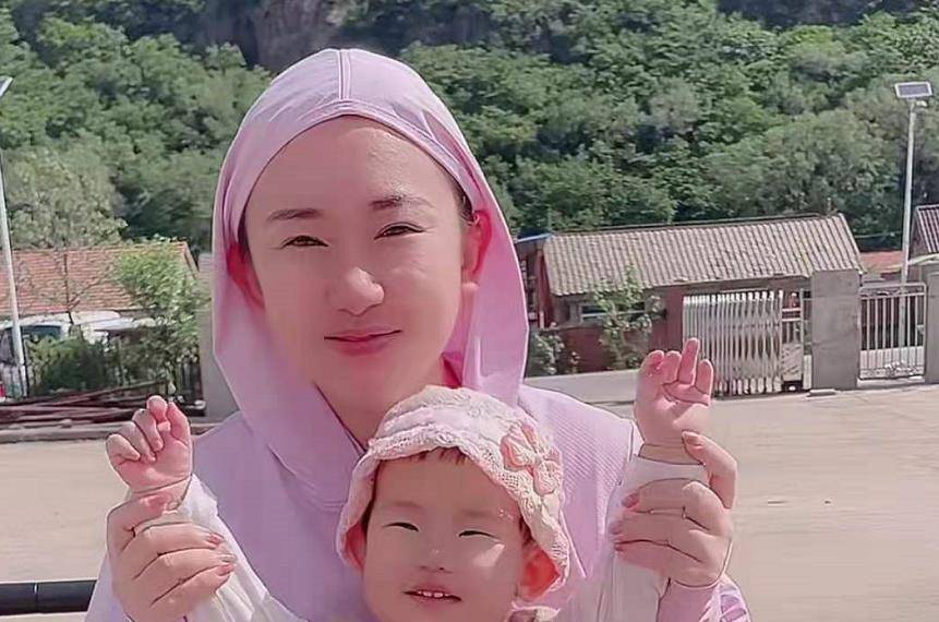 镜头前,小鹏飞笑着说,"带老婆去验孕.