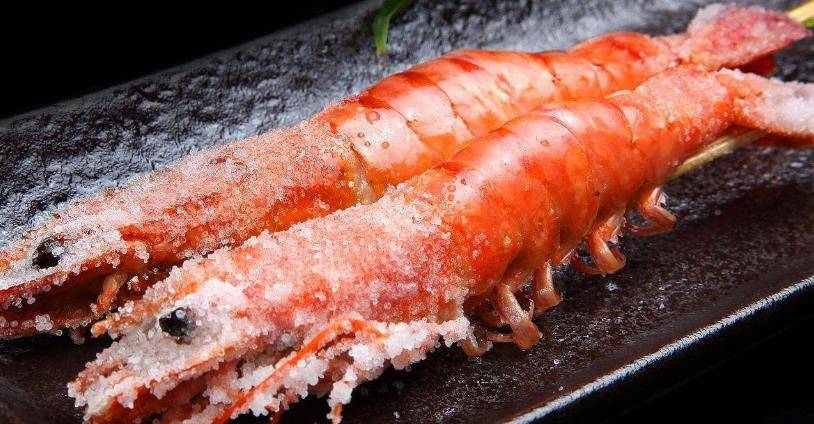 炭烧桂虾成品卖相红亮干净 多了一丝诱人的烟熏香气好吃极了_不锈钢