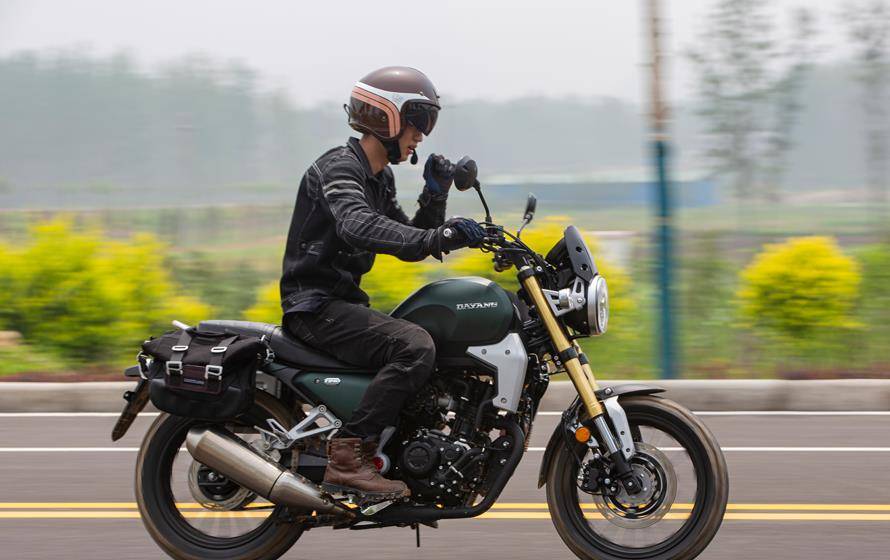 大阳天昴200复古版,单缸水冷13.