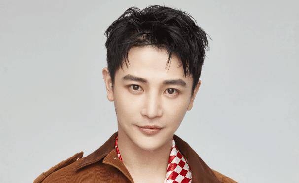 演技越发时尚的孙坚,性格十分开朗,是一个非常努力的男演员_生活_时候