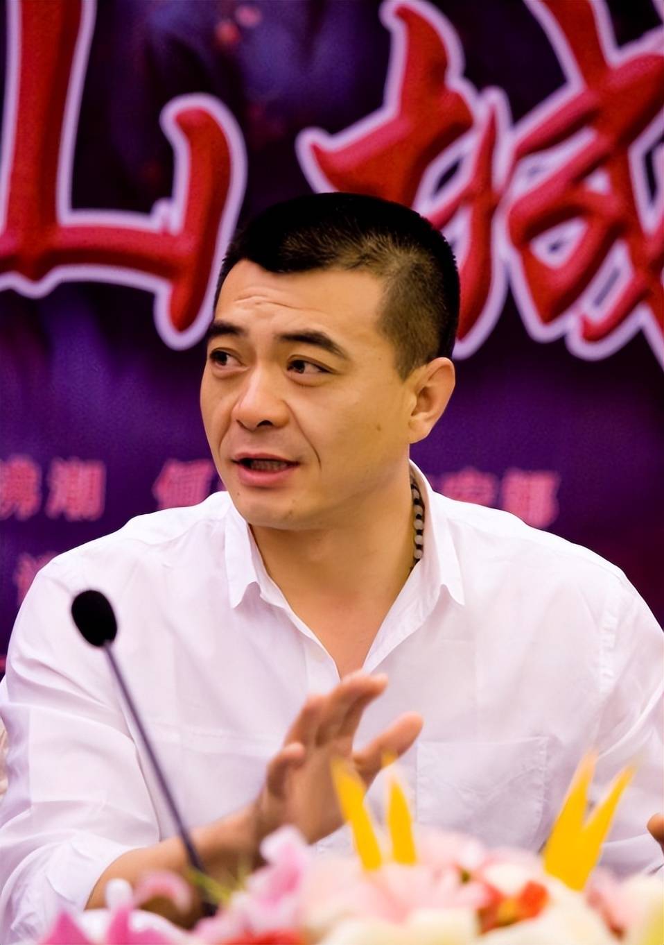 王新军:家人相继离世,如今52岁的我不敢老去,还要照顾老母亲_唐静