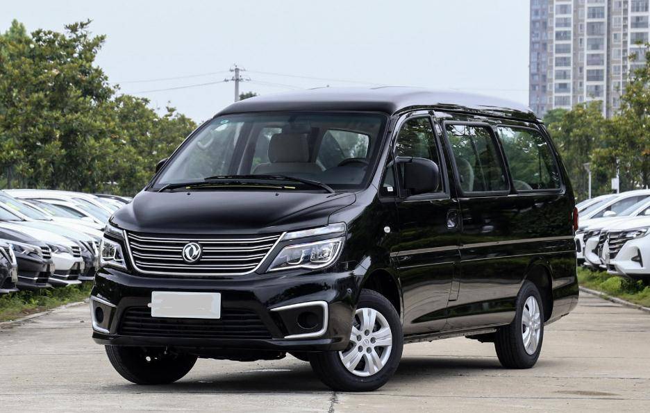 东风版"五菱宏光"来了!车厢堪称移动客厅可选9座,丐版5.