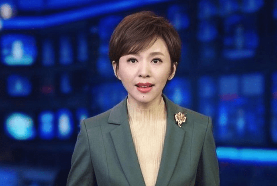 《新闻联播》非常熟悉,张宏民,康辉,李梓萌,欧阳夏丹等等主持人都曾在