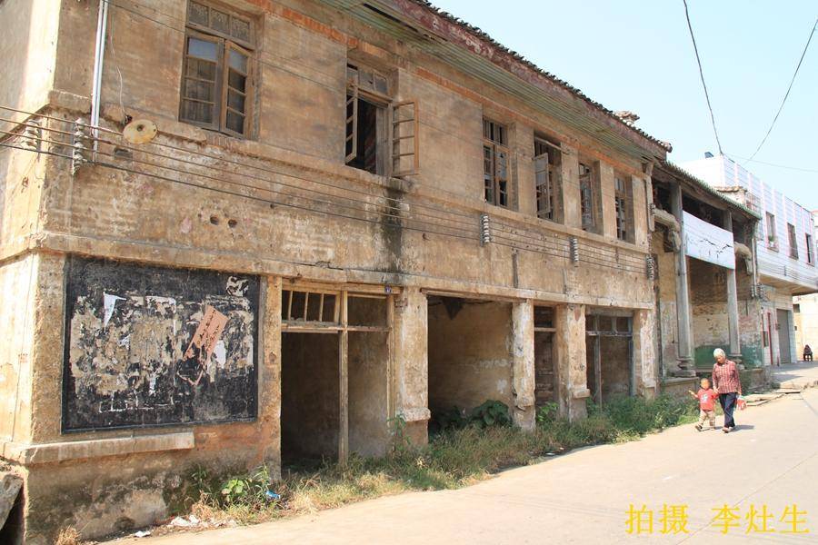 广同会馆和国立中山大学研究院旧址-广东省乐昌市老坪石街_山墙_门厅
