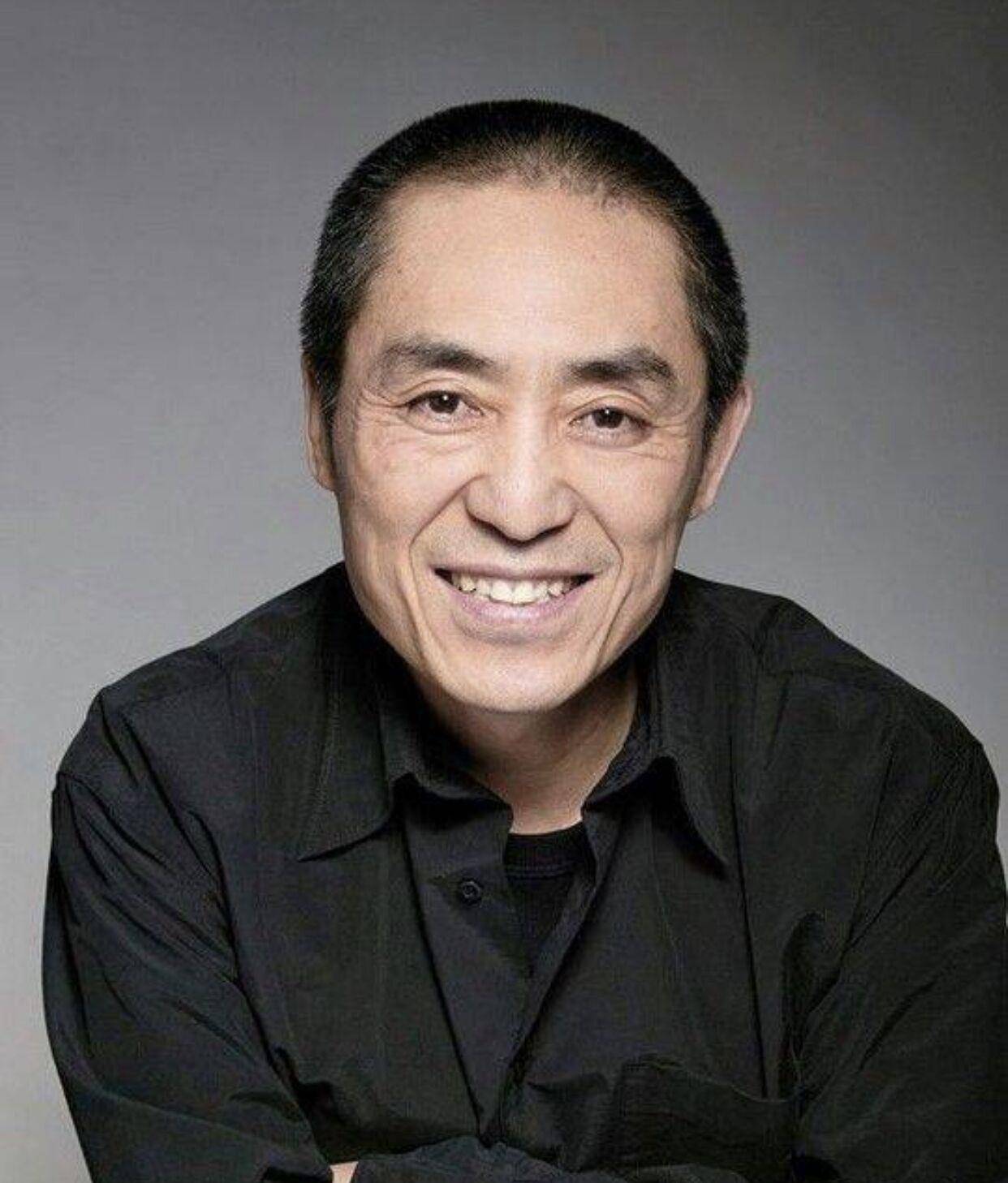 71岁张艺谋为娇妻庆生!