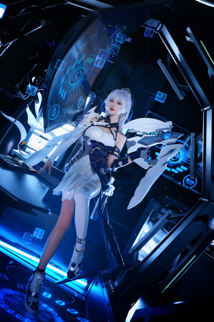 cos:崩坏3次生银翼cosplay正片14p-露儿大魔王_伊喵_白嫖_部落
