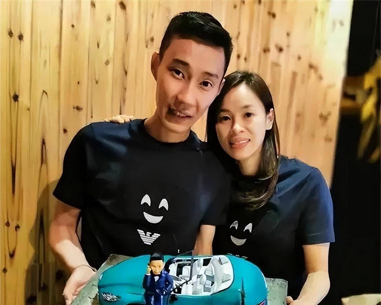 李宗伟:36岁患病,电疗33次喉咙全烂,曾和老婆整天