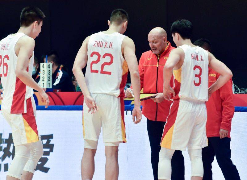 中國男籃迎來新考驗，不僅遭遇前冠軍，喬帥還將碰到舊主