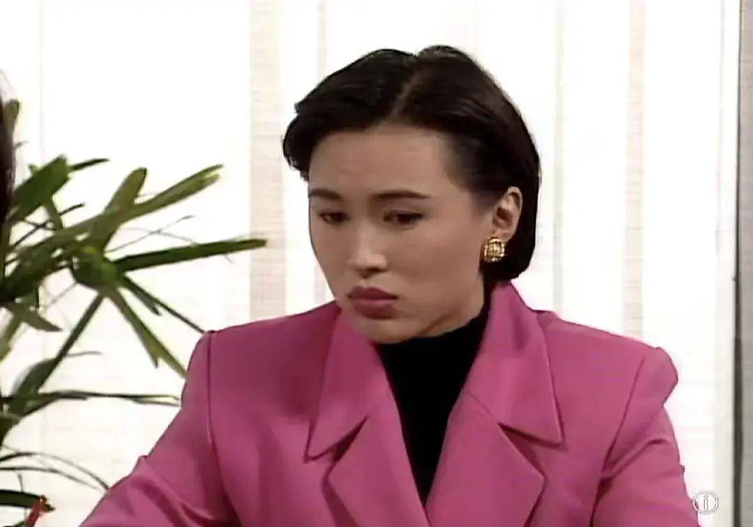 tvb编剧邓特希,太了解小资群体,人物形象又酷又接地气_丁柔_武俏君