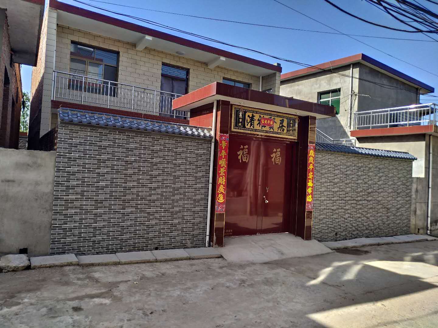 西安秦岭山脚下闲置房子网上出租出租,两层的小院年租金不到2万_农村