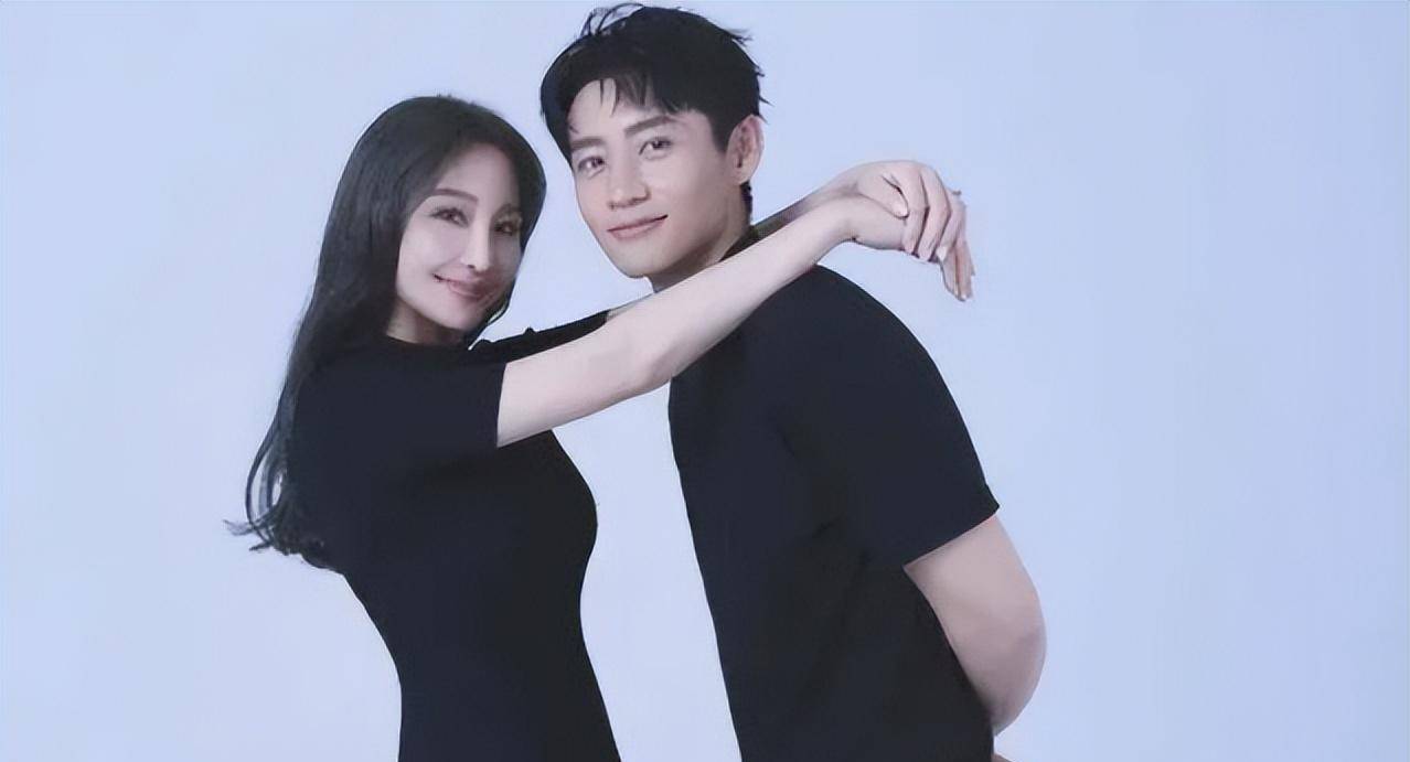 结婚3年,再看魏晨和于玮,到底有多幸福_俩人_鹿晗_时候