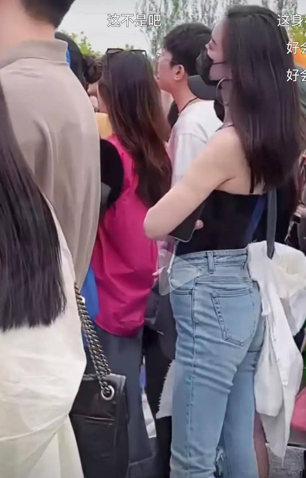 倪妮现身音乐节,人们开始怀疑倪妮的身材和她平时的形象是否相符_照片